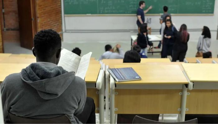 Países da OCDE reduzem percentual de jovens nem-nem